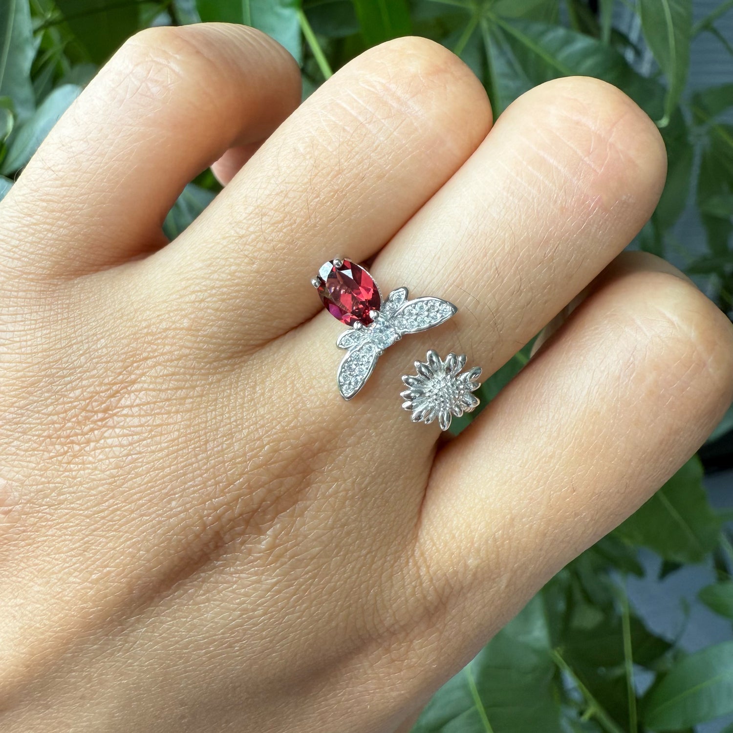 Natural Oval Shape Garnet Bee Flower Ring