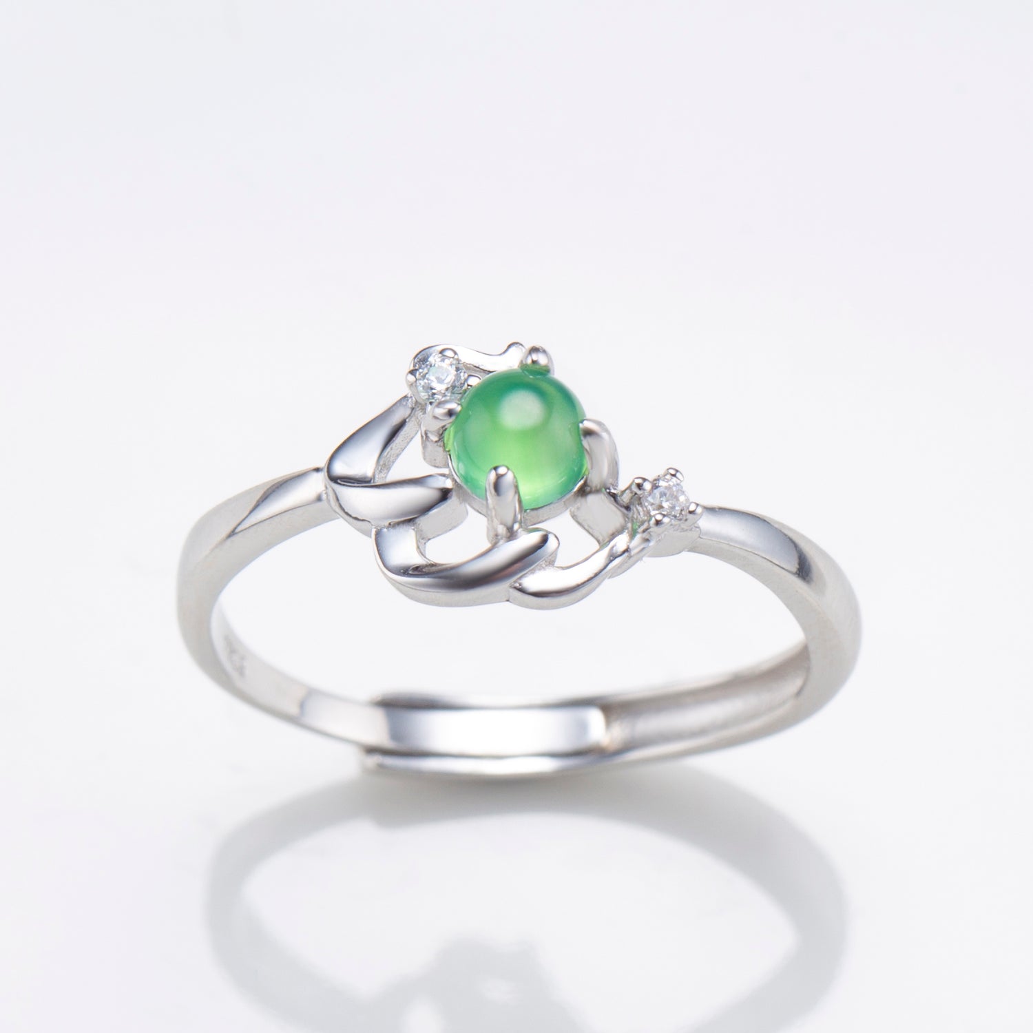 Natural Round Shape Green Chalcedony Ring