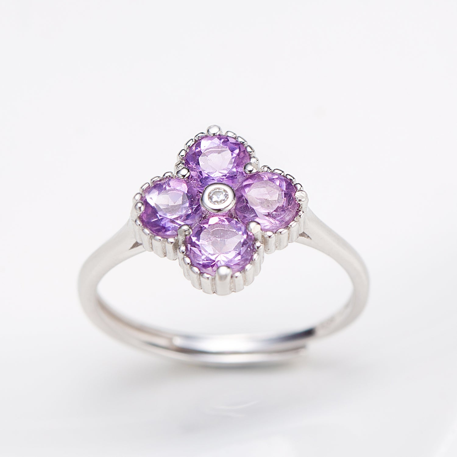 Natural Round Shape Amethyst Clover Ring