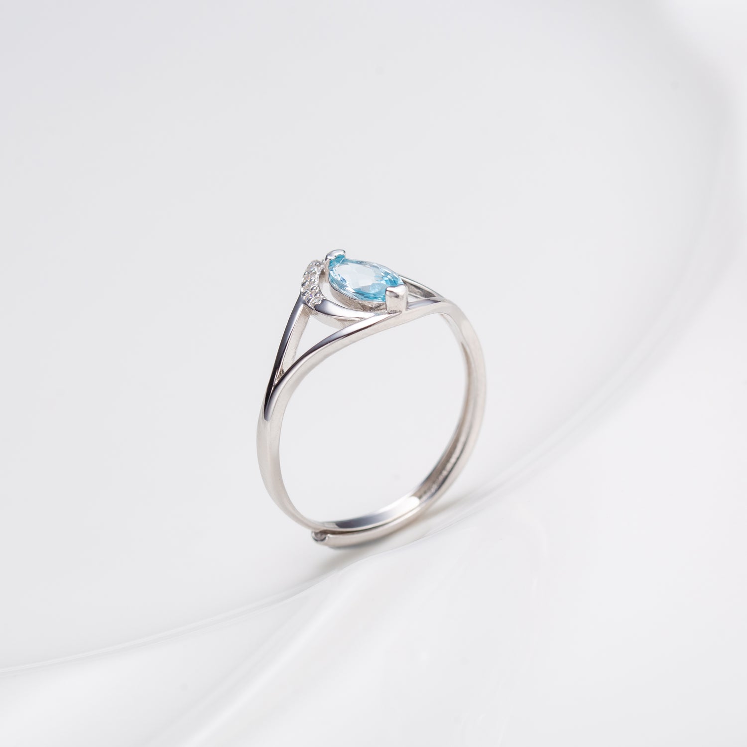 Natural Marquise Shape Sky Blue Topaz Ring