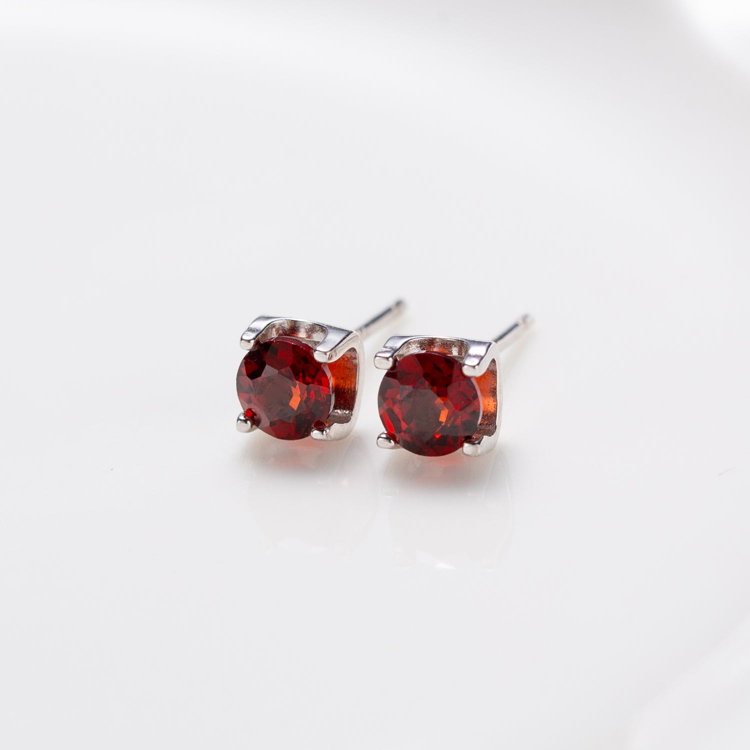 Natural Round Shape Garnet Sterling Silver Stud Earrings