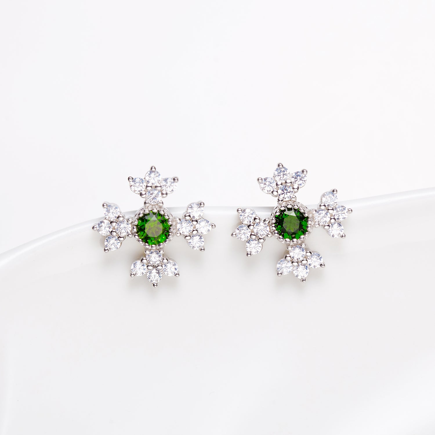 Natural Round Shape Chrome Diopside Stud Earrings