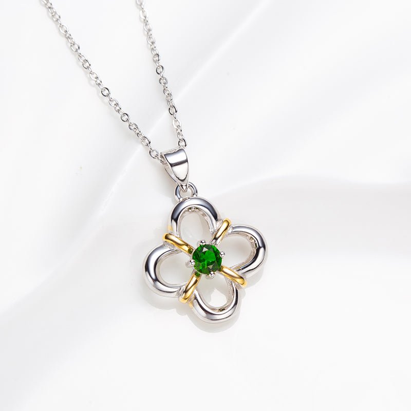 Natural Round Diopside Clover Necklace