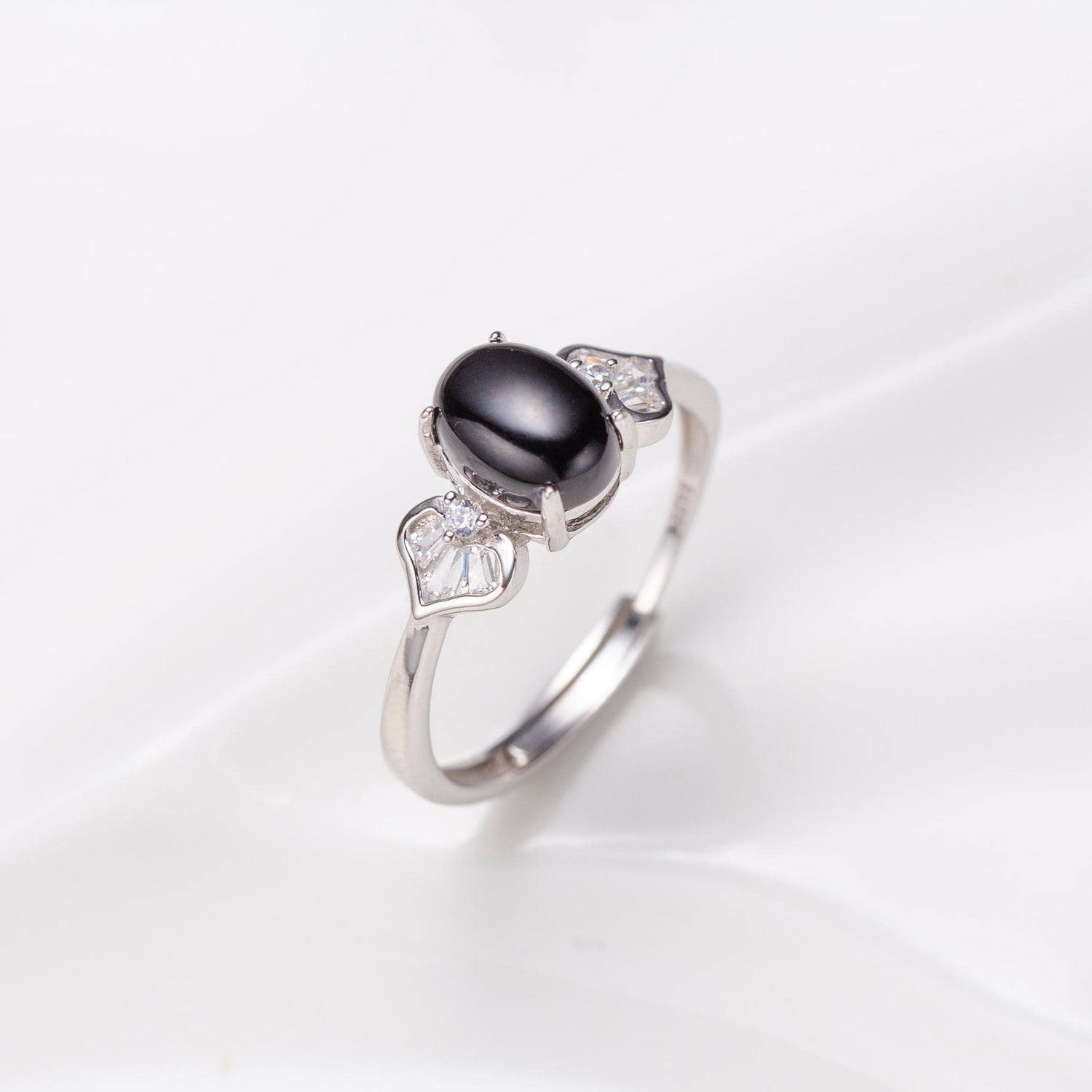Natural Cabochon Oval Shape Black Onyx Ring
