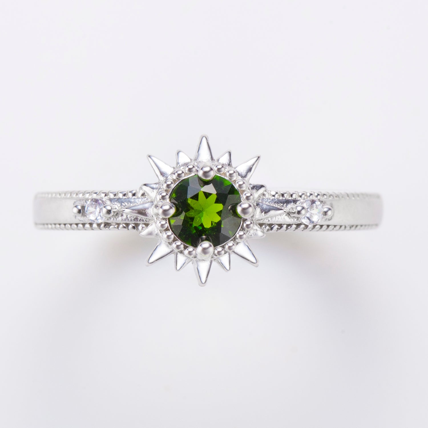 Natural Round Shape Chrome Diopside Ring