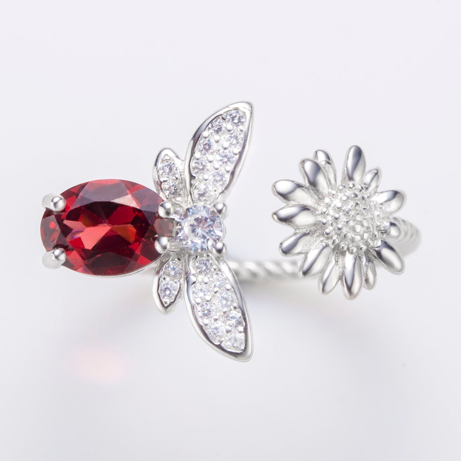 Natural Oval Shape Garnet Bee Flower Ring