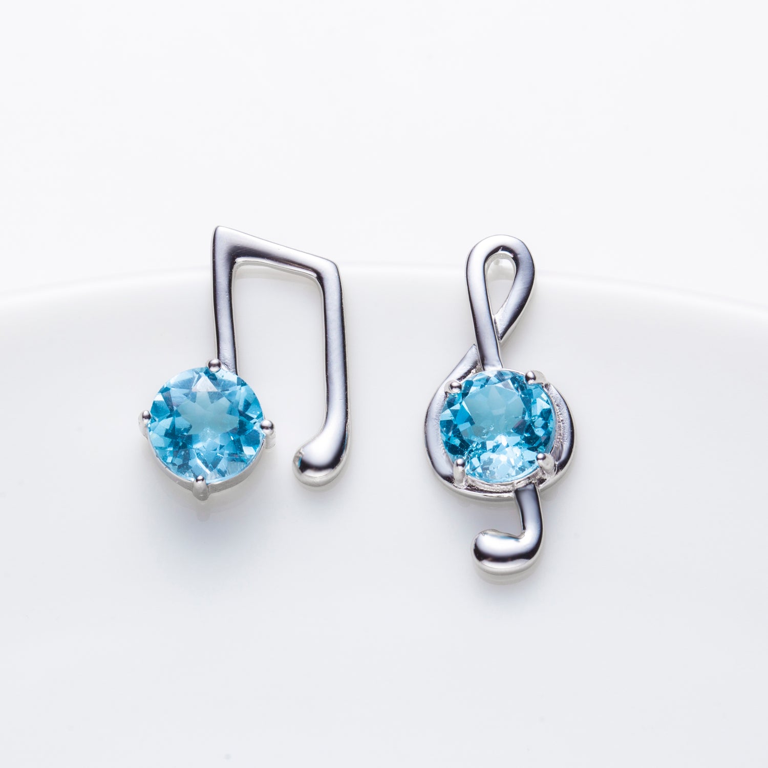Natural Sky Blue Topaz Sterling Silver Note Earrings