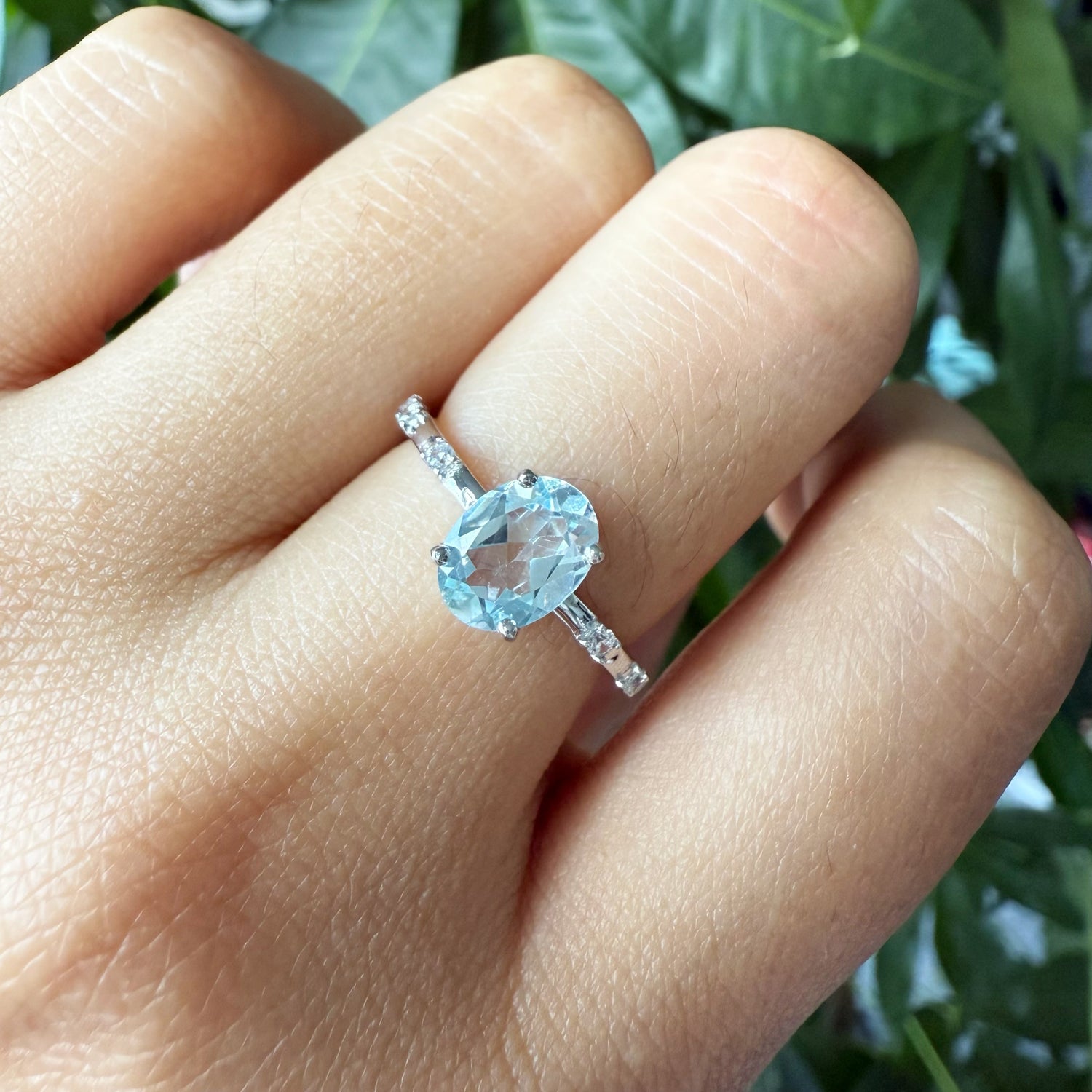 Natural Oval Sky Blue Topaz Sterling Silver Ring