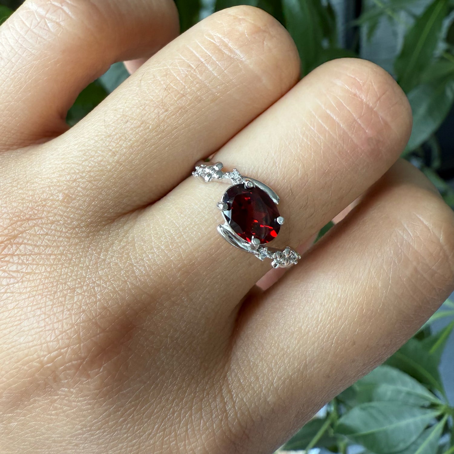 Natural Oval Shape Garnet Ring